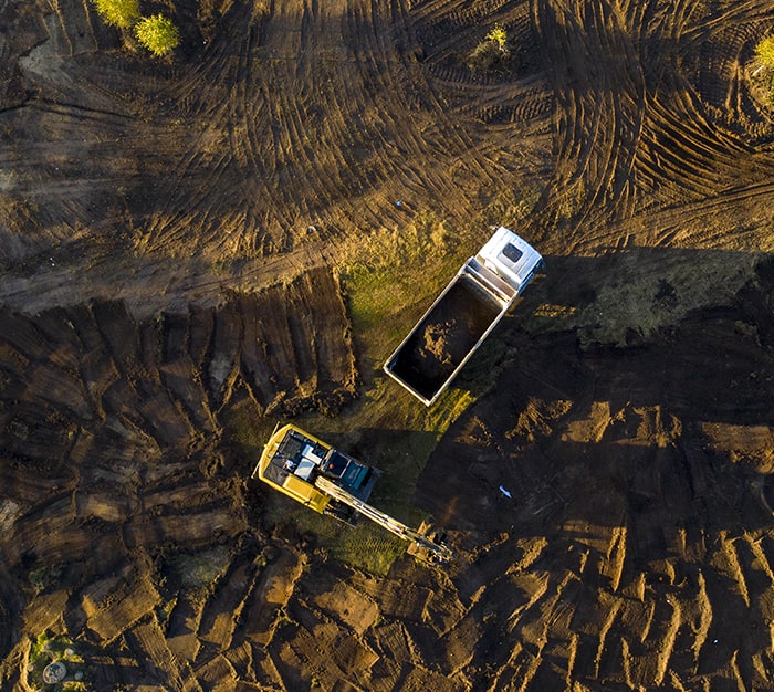 Gérez vos engins avec un traceur GPS